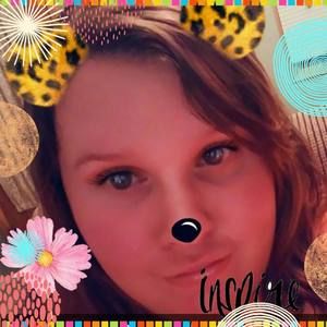 Meet your Posher, Larissa